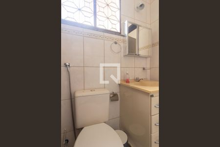 Casa de condomínio para alugar com 140m², 4 quartos e 2 vagasBanheiro da Suíte 1