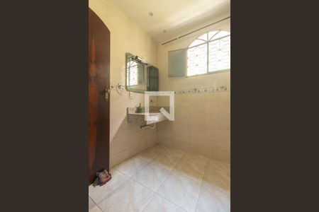 Casa de condomínio para alugar com 140m², 4 quartos e 2 vagasDetalhe do Banheiro Social
