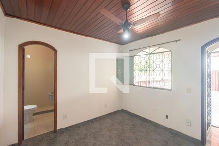 Casa de condomínio para alugar com 140m², 4 quartos e 2 vagasSuíte 3