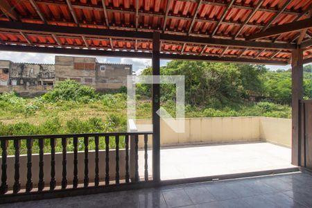 Casa de condomínio para alugar com 140m², 4 quartos e 2 vagasVaranda