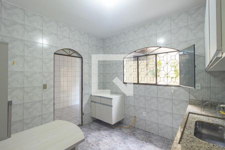 Casa de condomínio para alugar com 140m², 4 quartos e 2 vagasCozinha