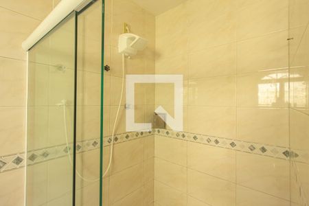 Casa de condomínio para alugar com 140m², 4 quartos e 2 vagasDetalhe do Banheiro Social