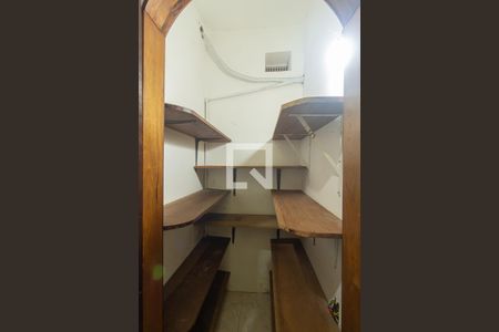 Casa de condomínio para alugar com 140m², 4 quartos e 2 vagasDespensa