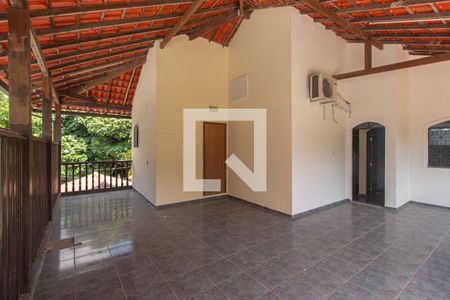 Casa de condomínio para alugar com 140m², 4 quartos e 2 vagasVaranda