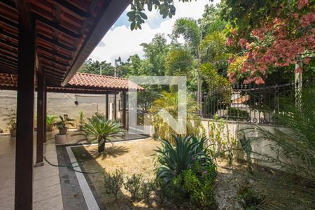 Casa de condomínio para alugar com 140m², 4 quartos e 2 vagasJardim