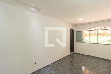 Casa de condomínio para alugar com 140m², 4 quartos e 2 vagasSuíte 2