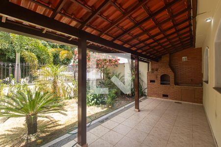 Casa de condomínio para alugar com 140m², 4 quartos e 2 vagasVaranda Gourmet
