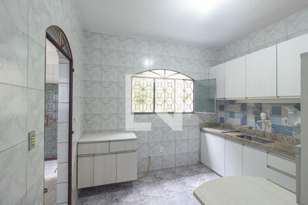 Casa de condomínio para alugar com 140m², 4 quartos e 2 vagasCozinha