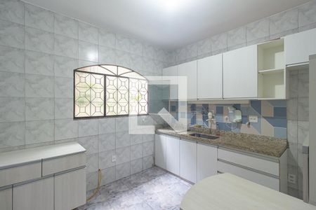 Cozinha de casa de condomínio para alugar com 4 quartos, 140m² em Campo Grande, Rio de Janeiro