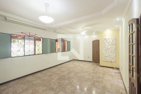 Sala de casa de condomínio para alugar com 4 quartos, 140m² em Campo Grande, Rio de Janeiro