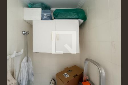 Apartamento à venda com 63m², 2 quartos e 2 vagasBanheiro de serviço