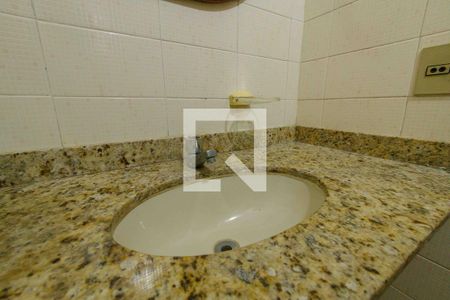 Casa de condomínio à venda com 900m², 6 quartos e 3 vagas Casa de condomínio à venda com 900m², 6 quartos e 3 vagasBanheiro Quintal