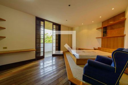 Casa de condomínio à venda com 900m², 6 quartos e 3 vagas Casa de condomínio à venda com 900m², 6 quartos e 3 vagasSuíte 5