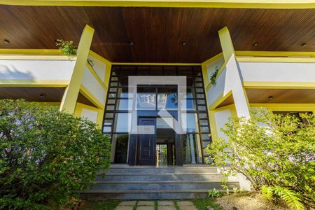 Casa de condomínio à venda com 900m², 6 quartos e 3 vagas Casa de condomínio à venda com 900m², 6 quartos e 3 vagasQuintal Entrada