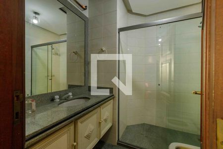 Casa de condomínio à venda com 900m², 6 quartos e 3 vagas Casa de condomínio à venda com 900m², 6 quartos e 3 vagasBanheiro Suíte 1