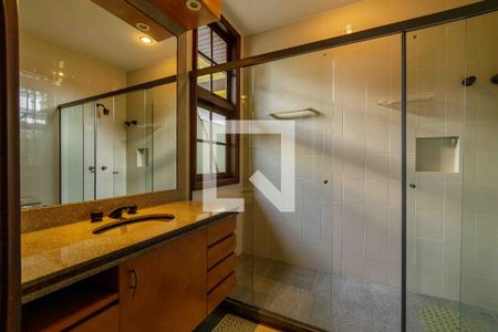 Casa de condomínio à venda com 900m², 6 quartos e 3 vagas Casa de condomínio à venda com 900m², 6 quartos e 3 vagasBanheiro Suíte 5