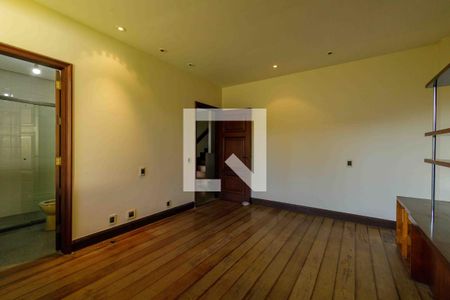 Casa de condomínio à venda com 900m², 6 quartos e 3 vagas Casa de condomínio à venda com 900m², 6 quartos e 3 vagasSuíte 1