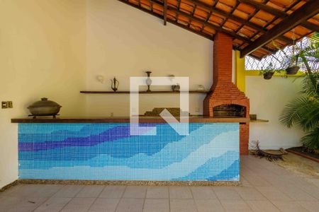 Casa de condomínio à venda com 900m², 6 quartos e 3 vagas Casa de condomínio à venda com 900m², 6 quartos e 3 vagasQuintal