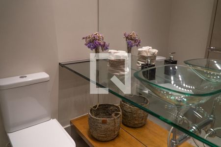 Lavabo de apartamento à venda com 3 quartos, 220m² em Higienópolis, São Paulo