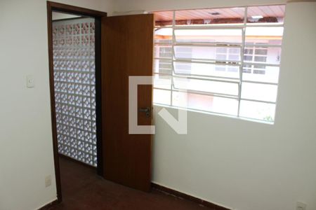 Casa à venda com 250m², 3 quartos e 1 vagaQuarto de Serviço / Depósito