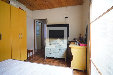 Quarto 2 de casa à venda com 4 quartos, 290m² em Jardim São Pedro, Porto Alegre