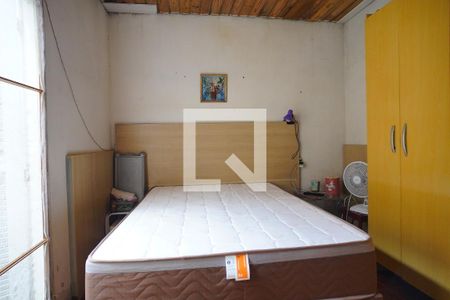 Quarto  2 de casa à venda com 4 quartos, 290m² em Jardim São Pedro, Porto Alegre