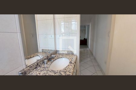 Apartamento à venda com 71m², 2 quartos e 1 vaga Apartamento à venda com 71m², 2 quartos e 1 vagaBanheiro