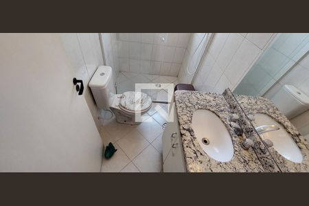 Apartamento à venda com 71m², 2 quartos e 1 vaga Apartamento à venda com 71m², 2 quartos e 1 vagaBanheiro