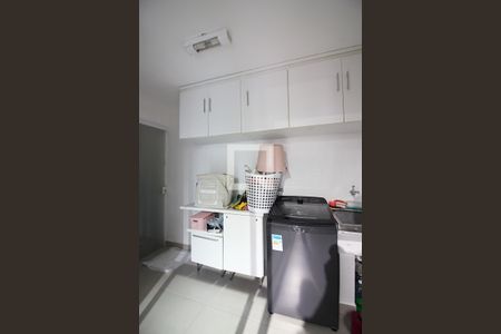 Casa à venda com 250m², 3 quartos e 2 vagasÁrea de Serviço