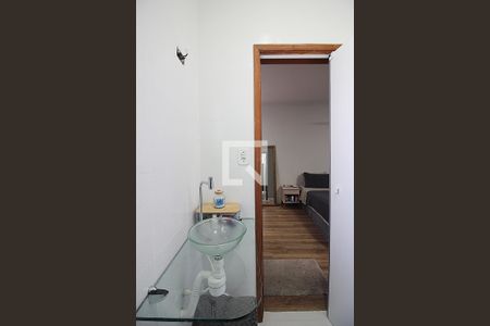 Casa à venda com 250m², 3 quartos e 2 vagasSuíte 1 Banheiro 