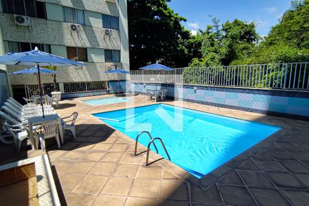 Apartamento à venda com 65m², 2 quartos e 1 vagaarea de serviço