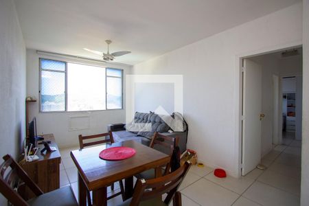 Sala de apartamento para alugar com 2 quartos, 72m² em Santa Rosa, Niterói