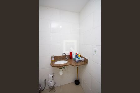 Apartamento para alugar com 72m², 2 quartos e 1 vaga Apartamento para alugar com 72m², 2 quartos e 1 vagaBanheiro