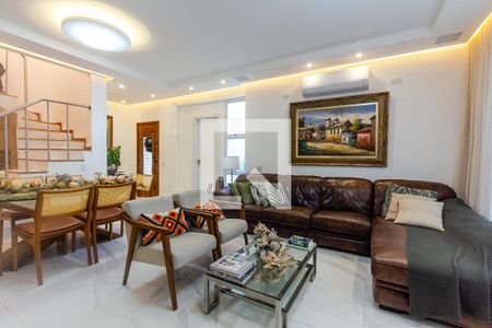 Sala de casa para alugar com 3 quartos, 200m² em Jardim Novo Mundo, São Paulo