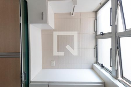 Apartamento à venda com 64m², 3 quartos e 1 vagaÁrea de serviço