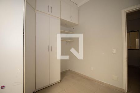 Quarto de casa para alugar com 3 quartos, 200m² em Qe 32, Brasília