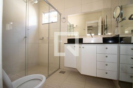 Casa para alugar com 200m², 3 quartos e 6 vagas Casa para alugar com 200m², 3 quartos e 6 vagasBanheiro da Suíte 2