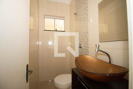 Casa para alugar com 200m², 3 quartos e 6 vagas Casa para alugar com 200m², 3 quartos e 6 vagasBanheiro Social