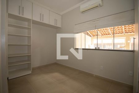 Suíte 1 de casa para alugar com 3 quartos, 200m² em Qe 32, Brasília