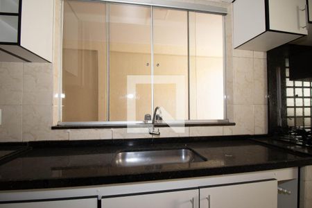 Casa para alugar com 200m², 3 quartos e 6 vagas Casa para alugar com 200m², 3 quartos e 6 vagasCozinha