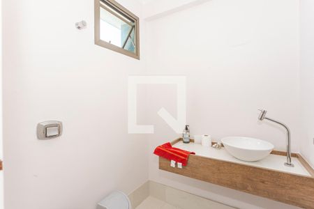 Apartamento à venda com 246m², 3 quartos e 3 vagasBanheiro Social