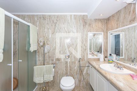 Apartamento à venda com 246m², 3 quartos e 3 vagasBanheiro Quarto 3