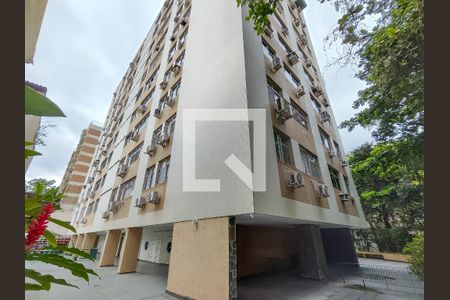Apartamento para alugar com 120m², 3 quartos e 2 vagasFachada e portaria