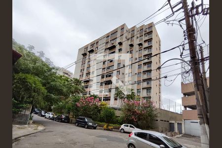 Apartamento para alugar com 120m², 3 quartos e 2 vagasFachada e portaria