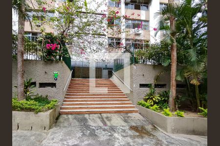 Apartamento para alugar com 120m², 3 quartos e 2 vagasFachada e portaria