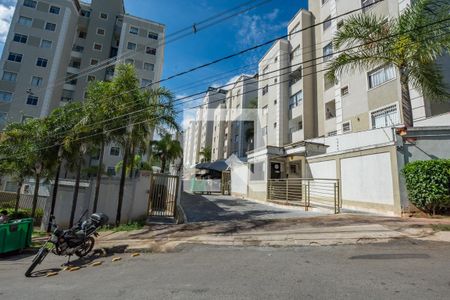 Apartamento para alugar com 67m², 2 quartos e 1 vagaFachada