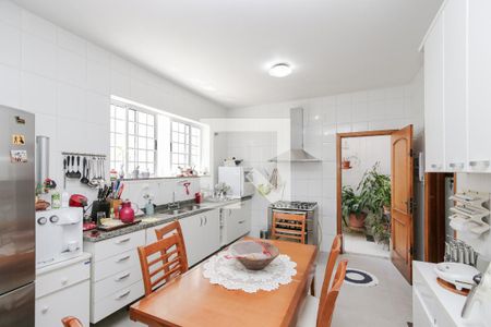 Casa à venda com 212m², 4 quartos e 3 vagas Casa à venda com 212m², 4 quartos e 3 vagasCozinha