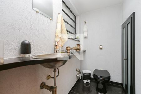 Casa à venda com 212m², 4 quartos e 3 vagas Casa à venda com 212m², 4 quartos e 3 vagasLavabo