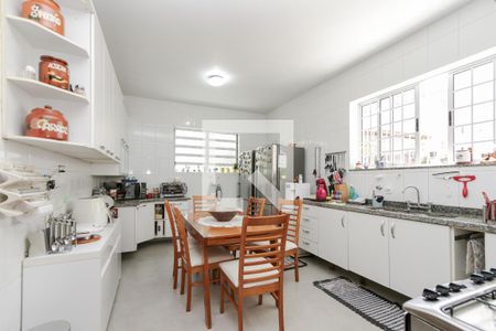 Casa à venda com 212m², 4 quartos e 3 vagas Casa à venda com 212m², 4 quartos e 3 vagasCozinha