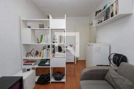 Casa à venda com 212m², 4 quartos e 3 vagas Casa à venda com 212m², 4 quartos e 3 vagasQuarto 3